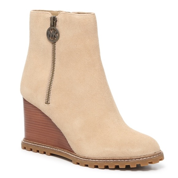 Michael Kors Shoes - MICHAEL KORS • Evelyn Wedge Bootie • Size 6